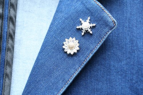 Bildet viser 2 jakkepins