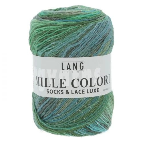 Mille colori socks and lace luxe. Garnet består av 73% ull, 25% nylon og 2% polyester. 100 g er 400 meter. Strikkefasthet 28 masker på pinne 3 er 10 cm. Her i farge nr 17