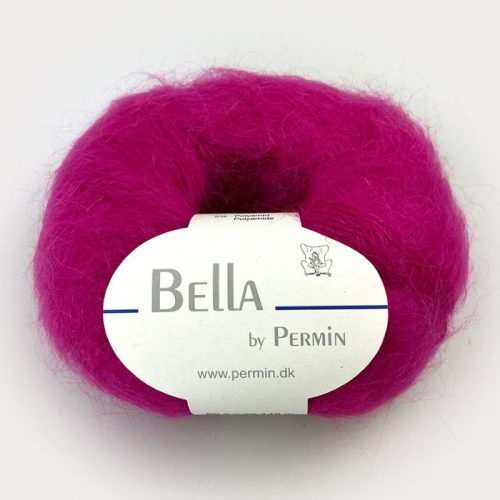 Bella fra Permin. Et lekkert mohairgarn som består av 75 % kid mohair, 20 % ull og 5% polyamid. Strikkefasthet: 14 m x 22 p på pinne 6. Leveres i 50 grams nøster som utgjør 145 meter. Her i fargen 247 pink.