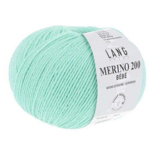 Merino 200 bebe er et strikkegarn fra Langyarns. Garnet inneholder 100% merinoull (extrafine mulesing free). 50 g ca 203 meter. Strikkefasthet 28 masker x 32 omganger på pinne 3 = 10 x 10 cm. Garnet passer like godt til både barn og voksne. Her i fargen 373.