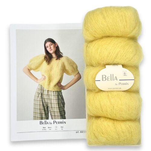 Strikkepakken Raglanbluse med kort puffarm fra Bella by Permin. Her i fargen 255 lys gul.