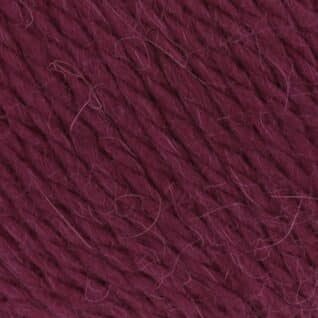 Produkt bilde av Carpe Diem et luksuriøst garn fra Langyarns. Inneholder 70% merino ekstra fin merinoull (mulesing free) og 30% Alpaca. Passer pinne 6. Her i fargen 64.