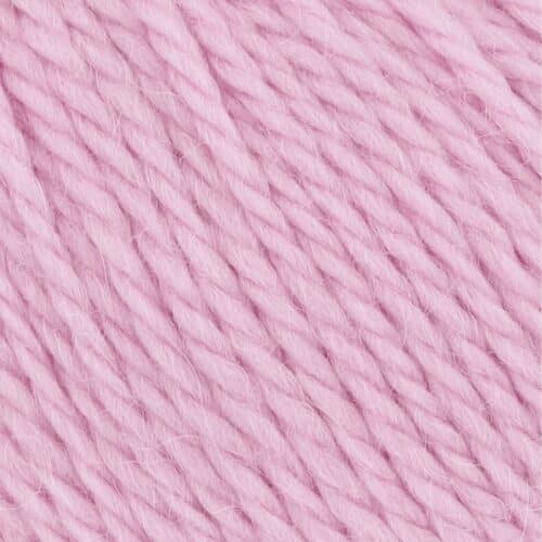 Utsnitt bilde av Carpe Diem et luksuriøst garn fra Langyarns. Inneholder 70% merino ekstra fin merinoull (mulesing free) og 30% Alpaca. Passer pinne 6. Her i fargen 19.