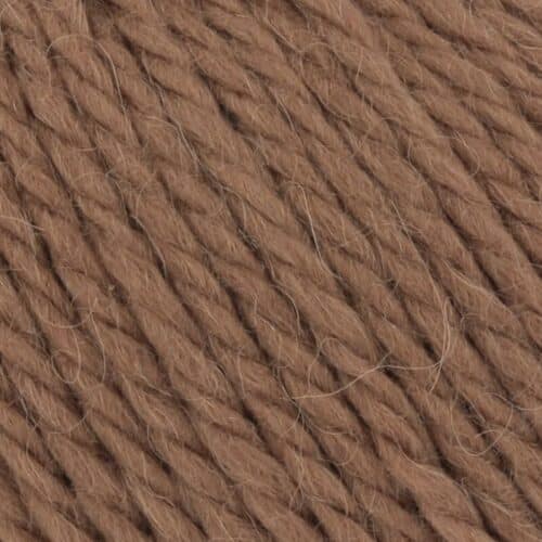Utsnitt bilde av Carpe Diem et luksuriøst garn fra Langyarns. Inneholder 70% merino ekstra fin merinoull (mulesing free) og 30% Alpaca. Passer pinne 6. Her i fargen 139.