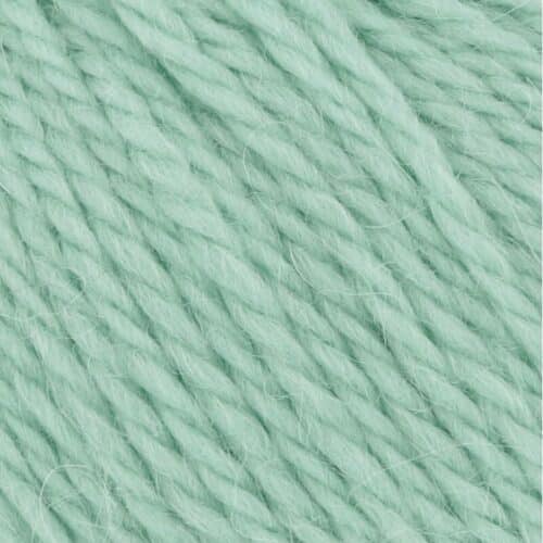 Utsnitt bilde av Carpe Diem et luksuriøst garn fra Langyarns. Inneholder 70% merino ekstra fin merinoull (mulesing free) og 30% Alpaca. Passer pinne 6. Her i fargen 173.