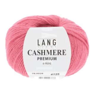 Cashmere Premium fra LangYarns er et 6 trådet cashmere garn som leveres i 25 grams nøster. Benyttes ofte til Sophies skjerf og sjal fra Petiteknit. Strikkefastheten er 22 masker x 34 omganger = 10 x 10 cm. Anbefalt pinne 3,5 - 4,5 mm. Her i fargen rose 28.