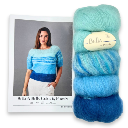 Strikkepakken T-shirt med brede striper er designet i kidmohairgarnet Bella By Permin. Strikkefasthet 14 masker x 22 omganger på pinne 6 = 10 x 10 cm. Her i fargene mint. klar turkis, jeansblå og bella color i fargen Himmel og hav.