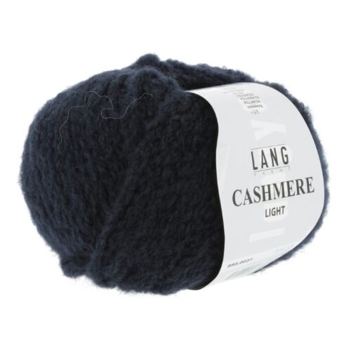 Cashmere Light fra Langyarns. Inneholder 88% Kashmir og 12% Polyamid. Strikkefasthet 20 masker x 31 omganger = 10 x 10 cm. Anbefalt pinne 5,5 og 6 mm. Her i fargen 0025.