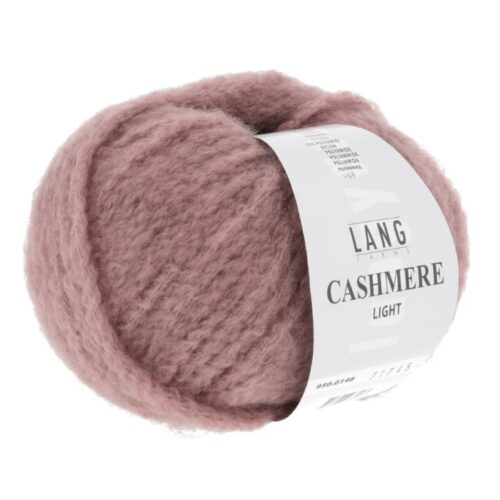 Cashmere Light fra Langyarns. Inneholder 88% Kashmir og 12% Polyamid. Strikkefasthet 20 masker x 31 omganger = 10 x 10 cm. Anbefalt pinne 5,5 og 6 mm. Her i fargen 0148.