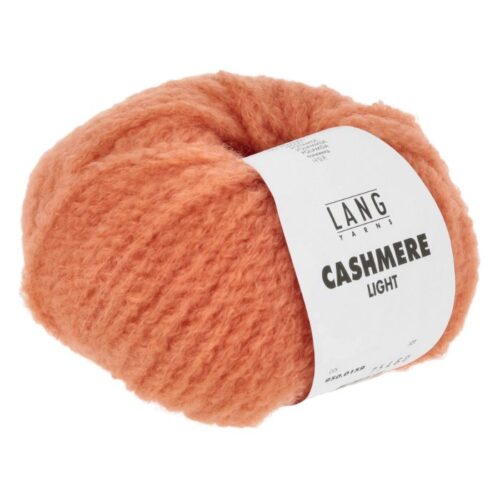Cashmere Light fra Langyarns. Inneholder 88% Kashmir og 12% Polyamid. Strikkefasthet 20 masker x 31 omganger = 10 x 10 cm. Anbefalt pinne 5,5 og 6 mm. Her i fargen 0159.