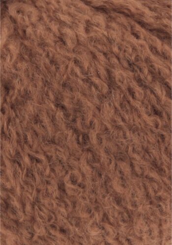 Cashmere Light fra Langyarns. Inneholder 88% Kashmir og 12% Polyamid. Strikkefasthet 20 masker x 31 omganger = 10 x 10 cm. Anbefalt pinne 5,5 og 6 mm. Her i fargen 15. Bildet viser garnets struktur.