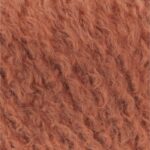 Cashmere Light fra Langyarns. Inneholder 88% Kashmir og 12% Polyamid. Strikkefasthet 20 masker x 31 omganger = 10 x 10 cm. Anbefalt pinne 5,5 og 6 mm. Her i fargen 59. Bildet viser garnets struktur.