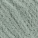 Cashmere Light fra Langyarns. Inneholder 88% Kashmir og 12% Polyamid. Strikkefasthet 20 masker x 31 omganger = 10 x 10 cm. Anbefalt pinne 5,5 og 6 mm. Her i fargen 92. Bildet viser garnets struktur.
