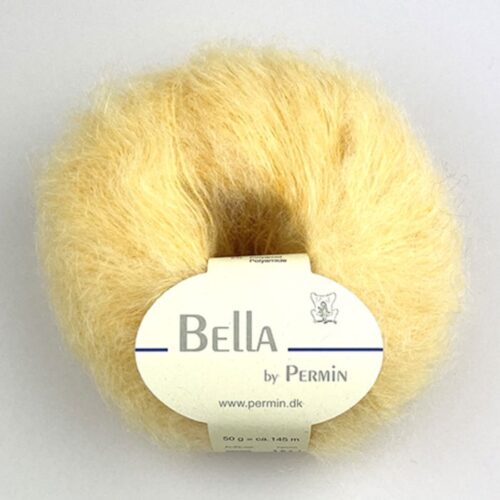 Bella fra Permin. Et lekkert mohairgarn som består av 75 % kid mohair, 20 % ull og 5% polyamid. Strikkefasthet: 14 m x 22 p på pinne 6. Leveres i 50 grams nøster som utgjør 145 meter. Her i fargen 883298 Solskinnsgul.