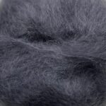 Bella By Permin. Et lekkert mohairgarn som består av 75 % kid mohair, 20 % ull og 5% polyamid. Strikkefasthet: 14 m x 22 p på pinne 6. Leveres i 50 grams nøster som utgjør 145 meter. Her i fargen 883209 Grå.