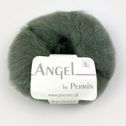 Angel By Permin, kidmohair og silke. Strikkefasthet 20 masker x 28 pinner på pinne 4.5 = 10 cm. Egner seg godt som følgetråd. Her i fargen Farge 884192.