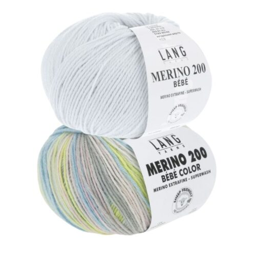 Strikkepakke hentesett "Velkommen til verden" designet i Merino 200 Bebe og Merino 200 bebe color fra Langyarns. Her er fargekobinasjonen 452 og 506.