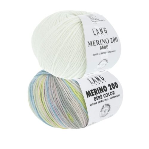 Strikkepakke hentesett "Velkommen til verden" designet i Merino 200 Bebe og Merino 200 bebe color fra Langyarns. Her er fargekobinasjonen 452 og 517.