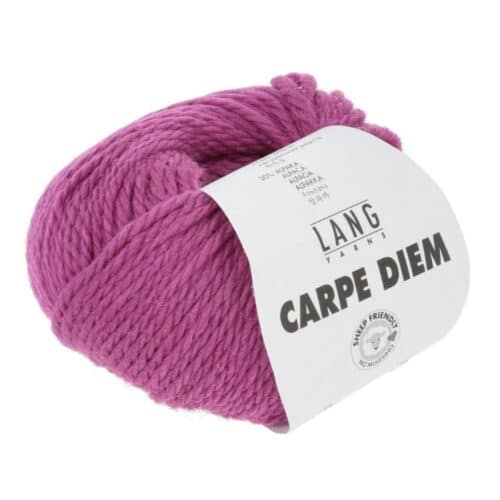 Produkt bilde av Carpe Diem et luksuriøst garn fra Langyarns. Inneholder 70% merino ekstra fin merinoull (mulesing free) og 30% Alpaca. Passer pinne 6. Her i fargen 165.