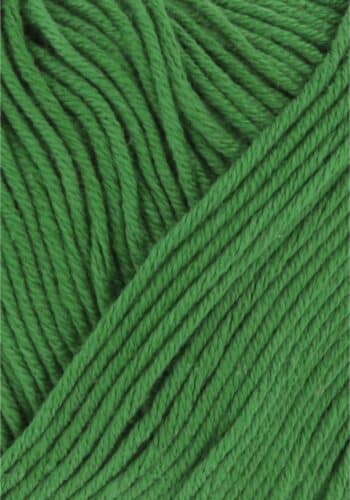 Oceania fra Langyarns er et garn laget av alger fra havet. Er fantastisk flott for huden da det absorberer fuktighet fra huden. Her i fargen 117.