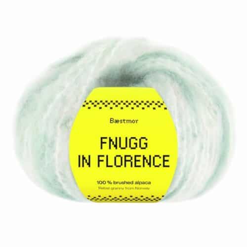 Fnugg i Florence er spunnet i 100 % børstet, naturlig alpakka – superlett, silkemykt og luftig som et fnugg. Her i fargen 947 multi mint.