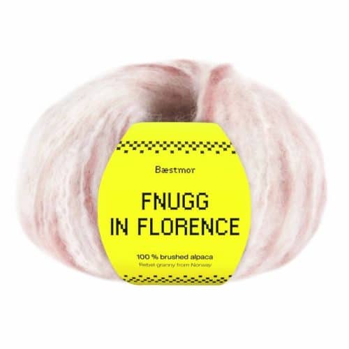 Fnugg i Florence er spunnet i 100 % børstet, naturlig alpakka – superlett, silkemykt og luftig som et fnugg. Her i fargen 948 multi pink.