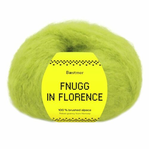 Fnugg i Florence er spunnet i 100 % børstet, naturlig alpakka – superlett, silkemykt og luftig som et fnugg. Her i fargen 952 matcha green