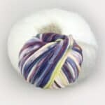 Fargeprøve av Lana Grossa Gelato, farge 09 og Permin Bella farge 201.