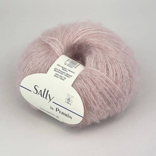 Sally by Permin garn i fargen 07 Roseblader – mykt og fluffy børstet alpakkagarn.