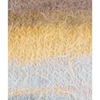 Fargeprøve av Lana Grossa Basta, farge 108 Beige, lysgrå, grønn, taupe. Strikket prøve.