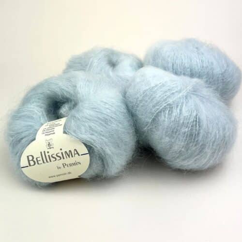Fargeprøve av Permin Bellissima 99 Himmelblå.