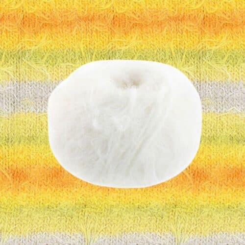 Baby Fuzzy Mista Sweater i vaniljefarget Basta Mista fra Lana Grossa.
